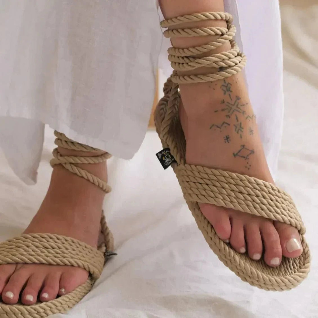 Sandales artisanales : pourquoi choisir des chaussures faites main - Nomadic State Of Mind