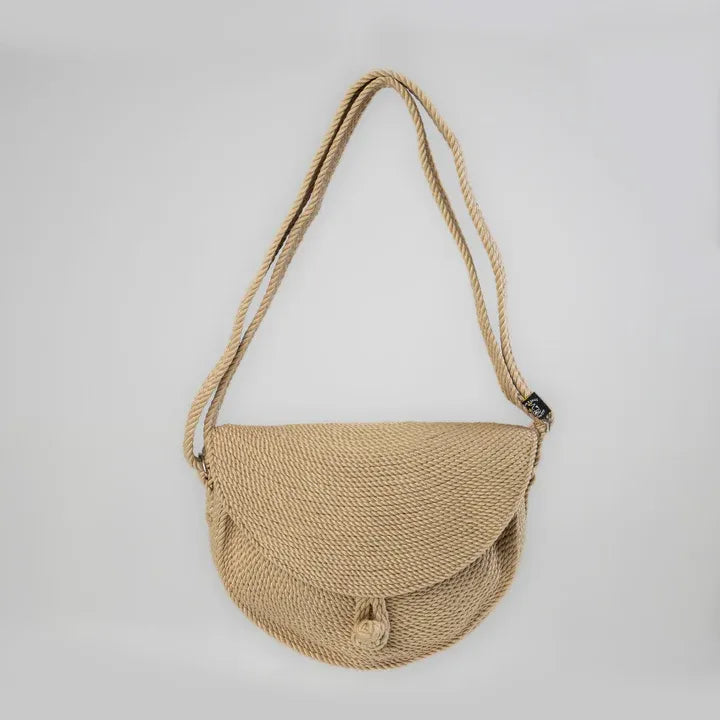 sac bandoulière beige, modèle half moon, accessoires Nomadic state of mind